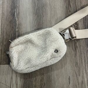 Lululemon Sherpa Belt Bag
